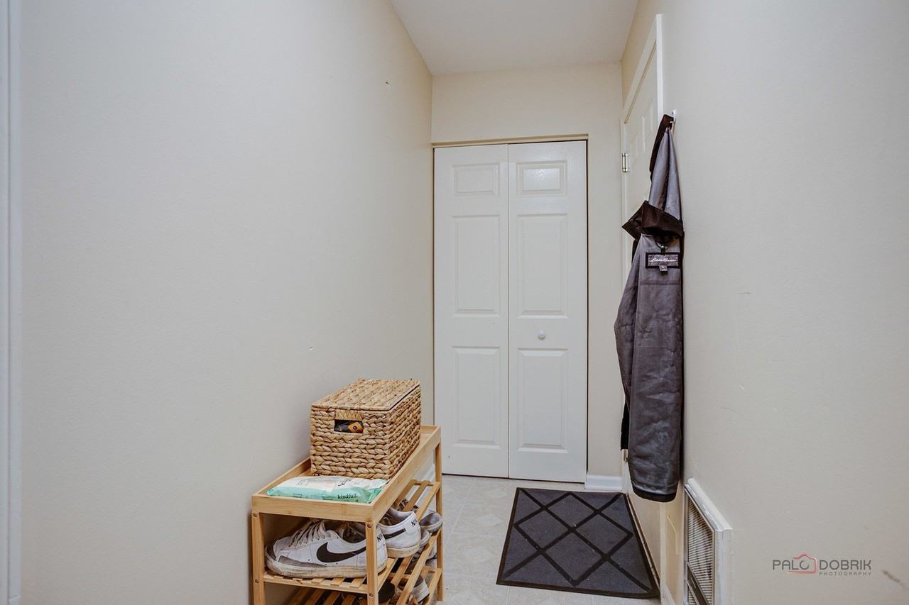1401 Orleans Dr #1401 - Photo 3 of 30
