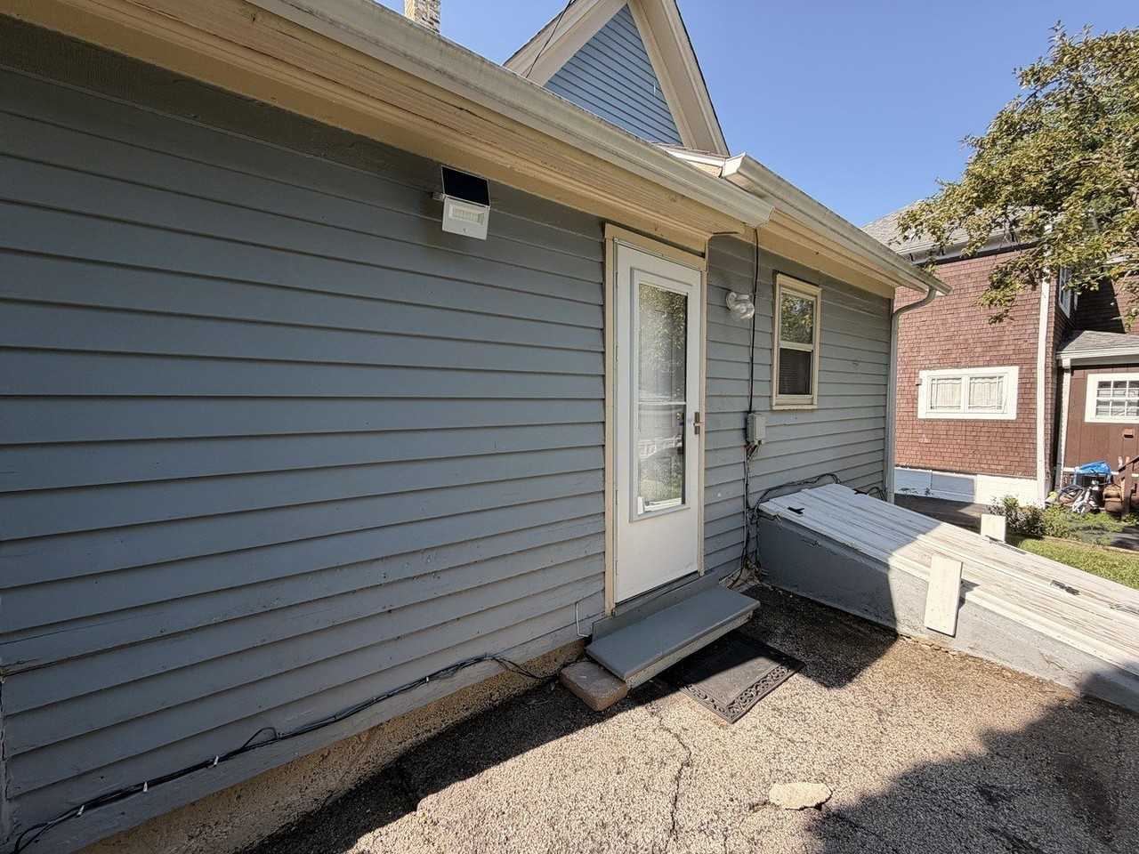 370 Bent St #3 - Photo 4 of 14