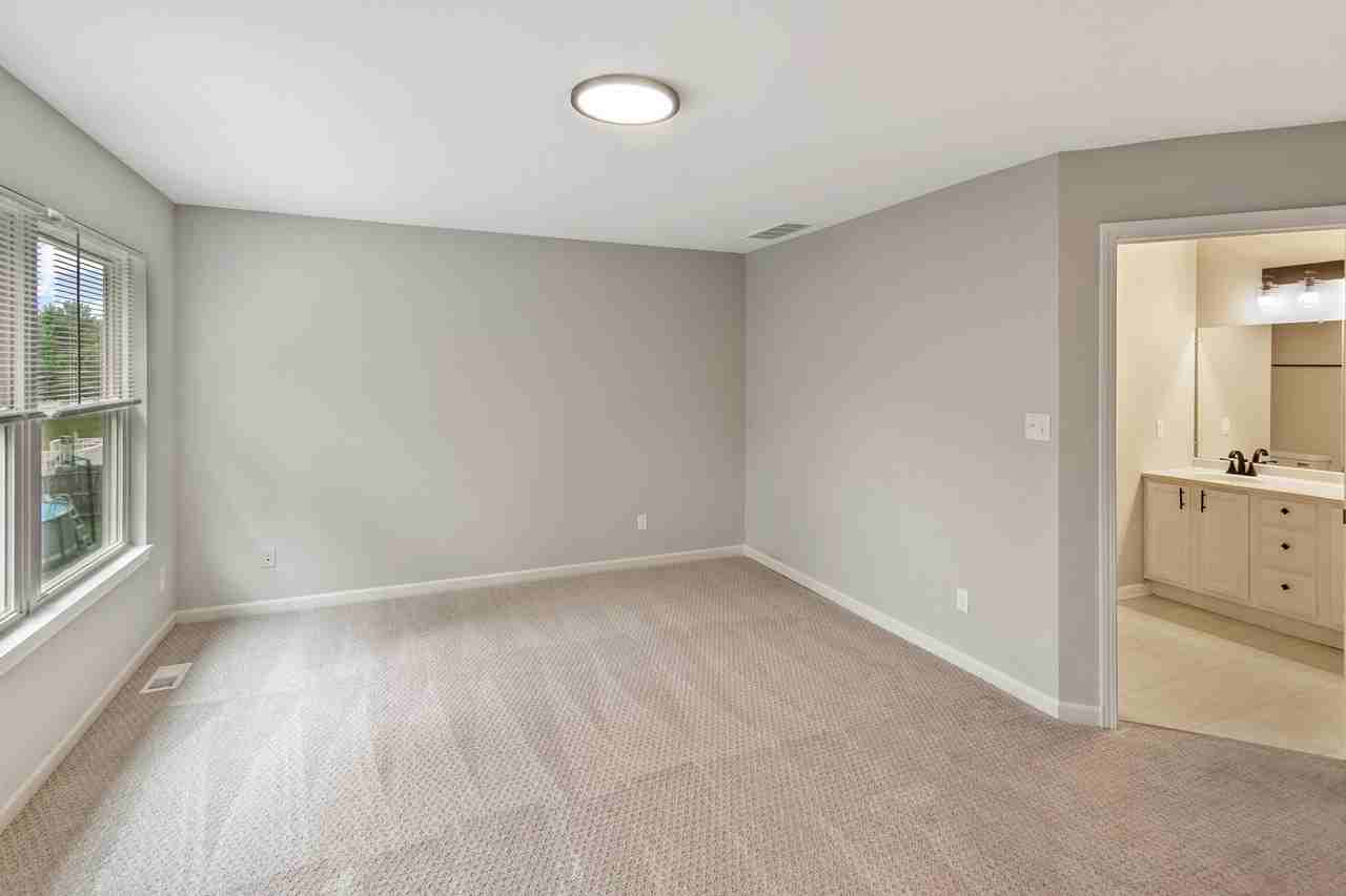 1320 E Arnold St - Photo 6 of 17