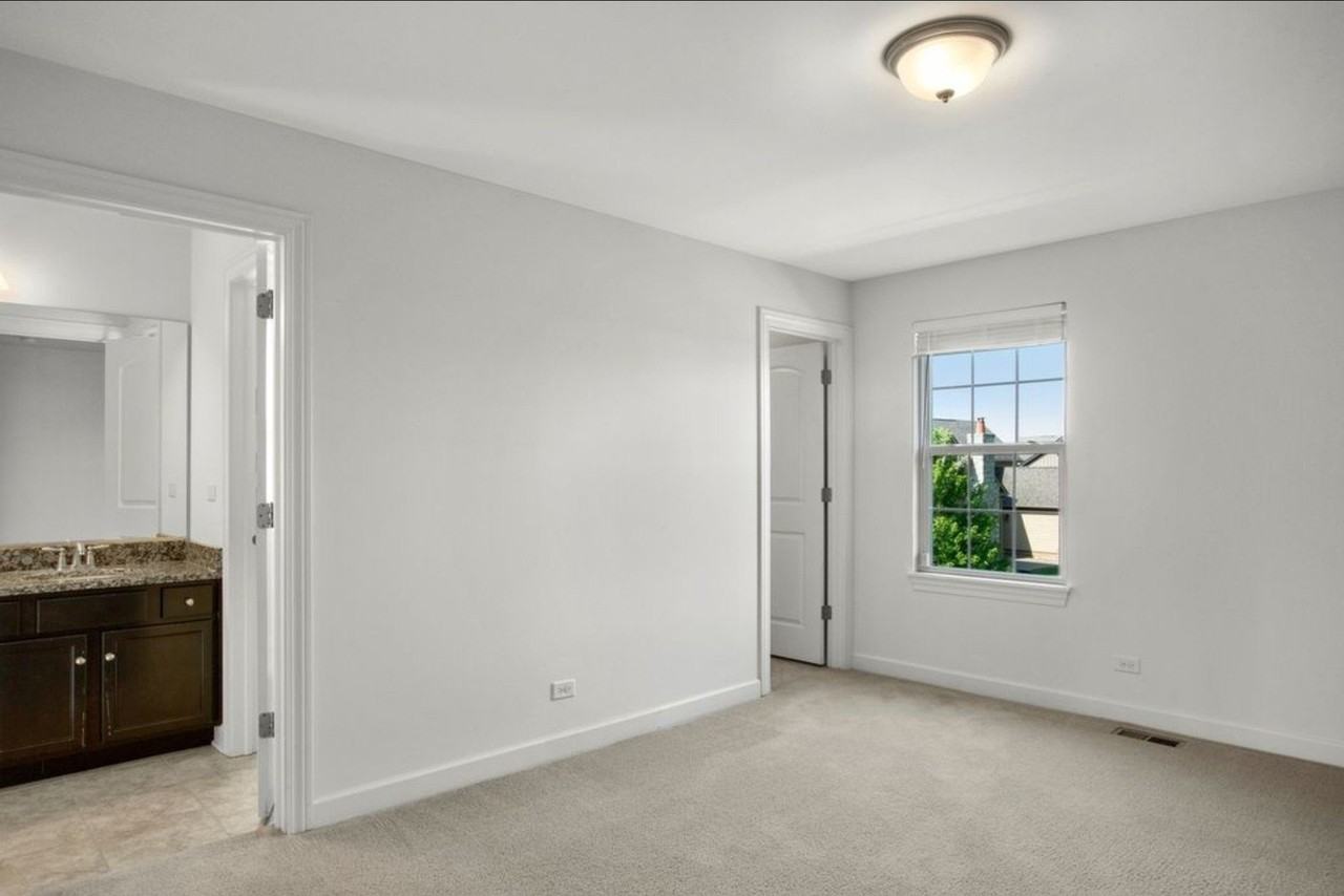 23590 N Sanctuary Club Dr - Photo 2 of 26