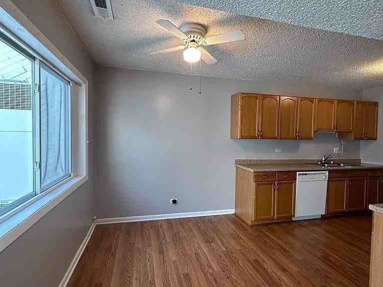 1741 Bell Dr - Photo 6 of 19