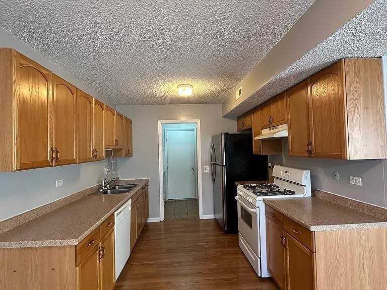 1741 Bell Dr - Photo 7 of 19