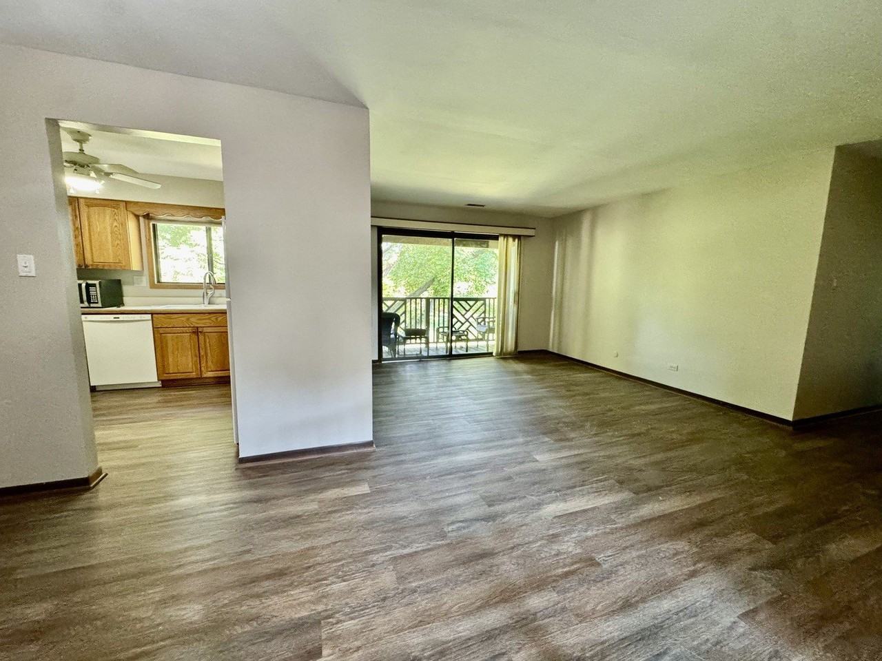 1737 Harrow Ct #B - Photo 3 of 11