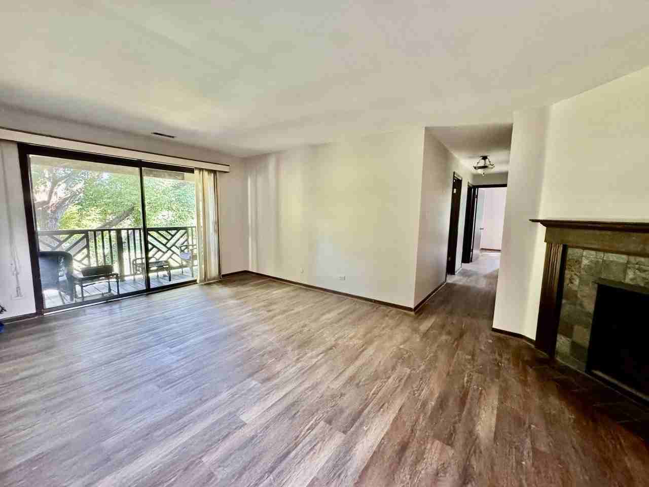 1737 Harrow Ct #B - Photo 4 of 11
