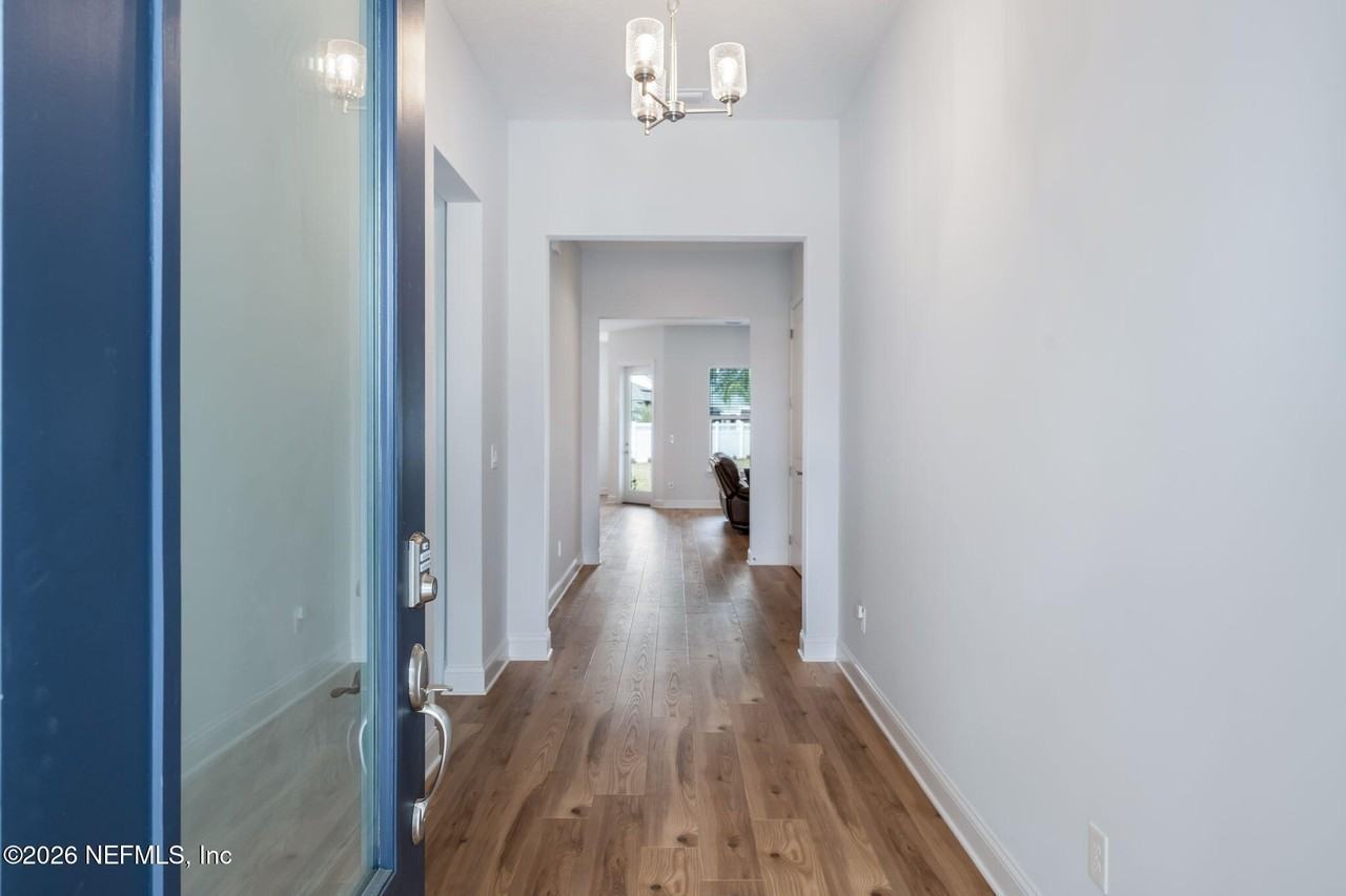 281 Pine Grove Pt - Photo 3 of 37