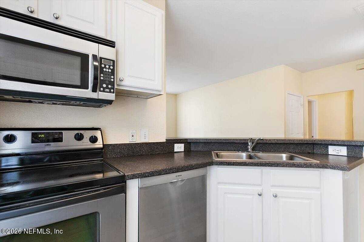 13703 Richmond Park Dr N #2103 - Photo 7 of 18