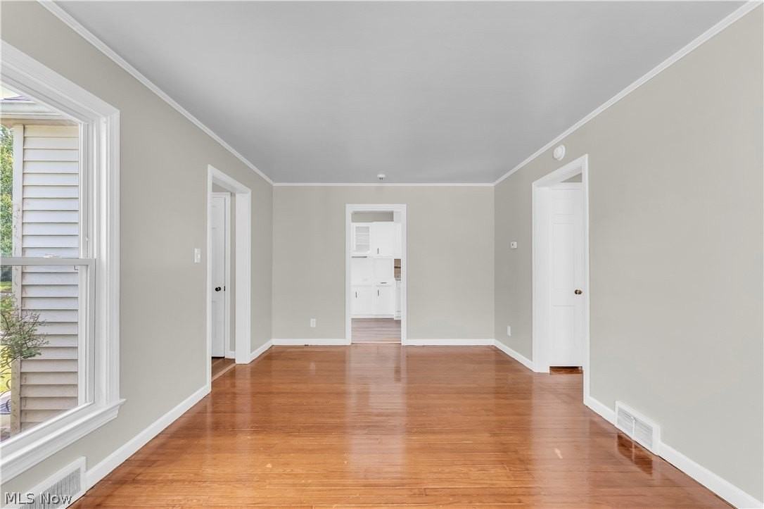 21106 Gardenview Dr - Photo 4 of 24