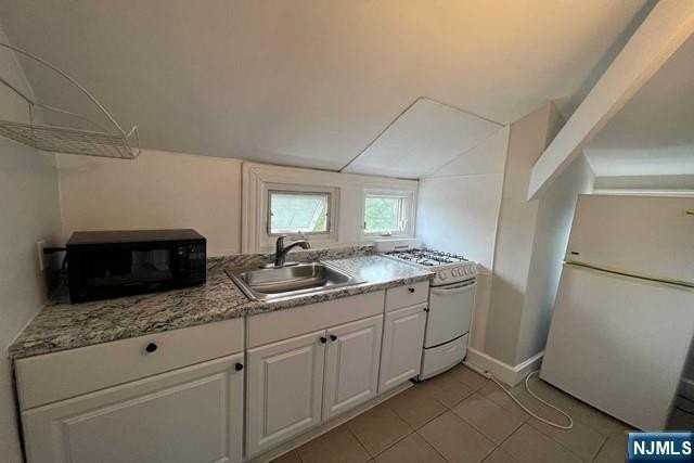 206 Bellevue Ave #3 - Photo 5 of 9