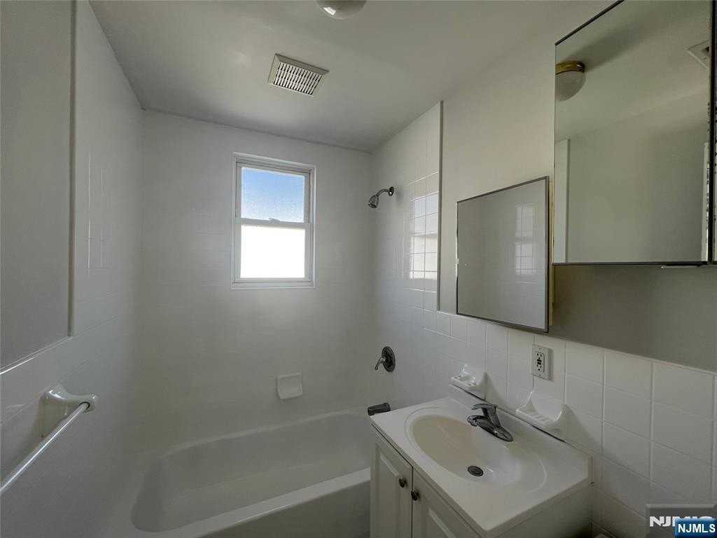 43 S Willow St #5 - Photo 3 of 10