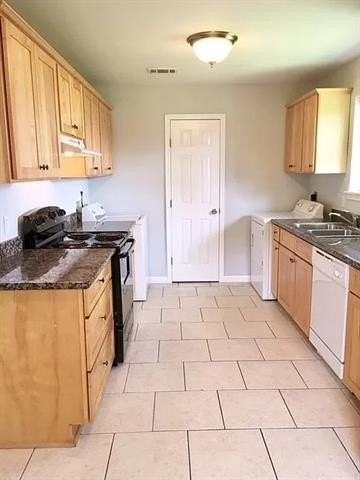 527 Pierre St - Photo 2 of 5