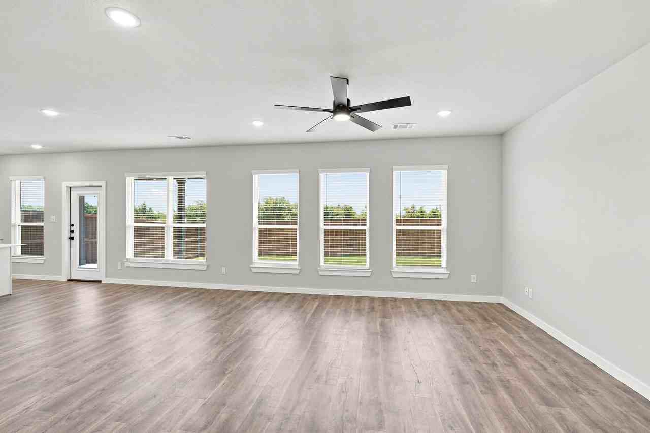 3844 Clovis St - Photo 3 of 16