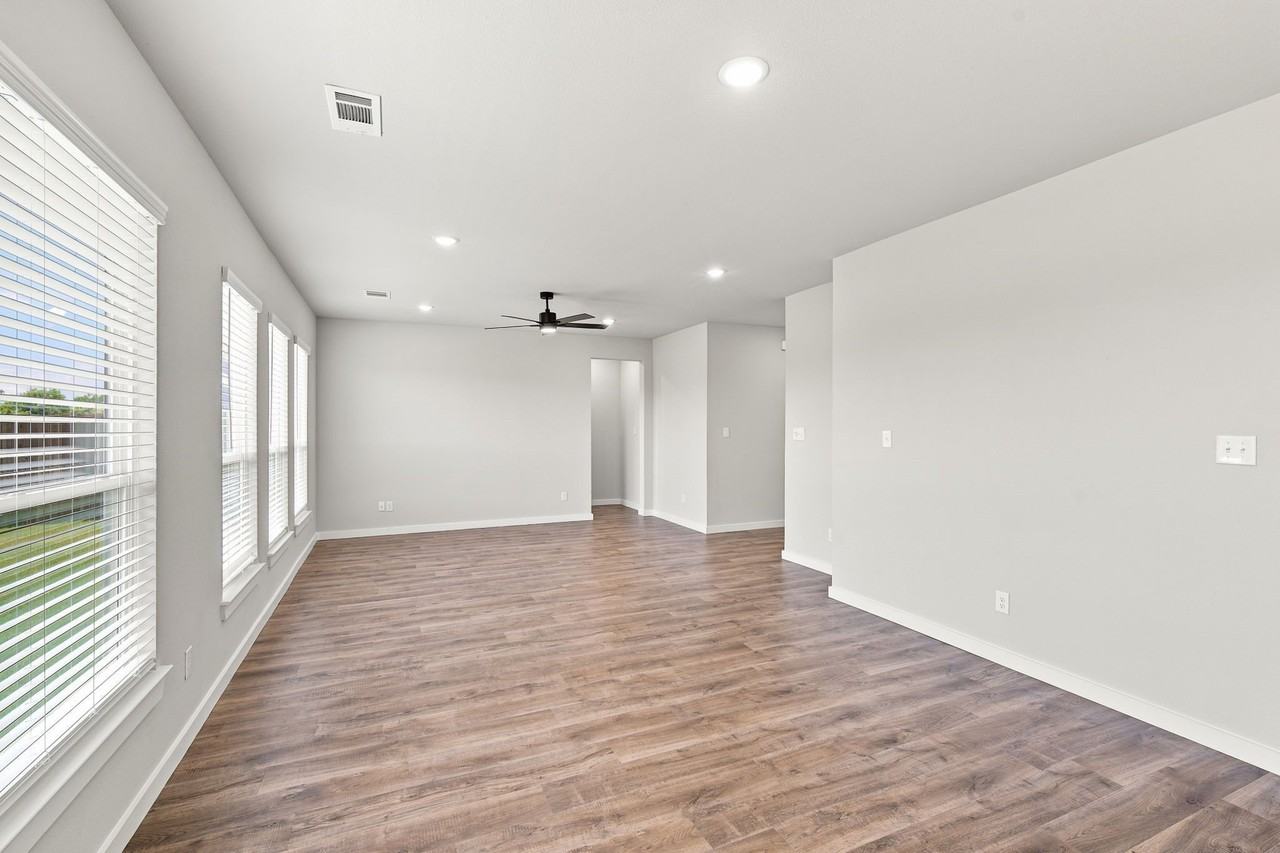 3844 Clovis St - Photo 6 of 16