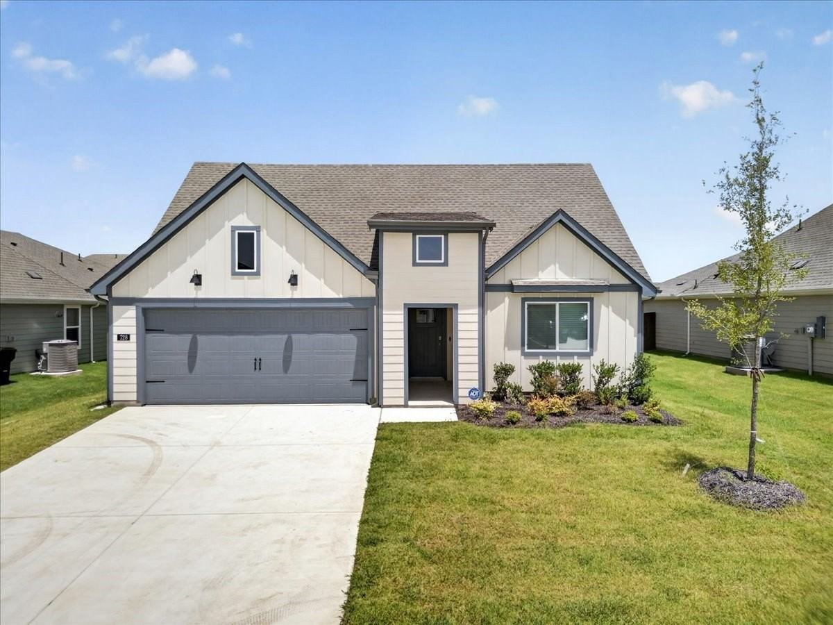 728 Orchid Way - Photo 4 of 37
