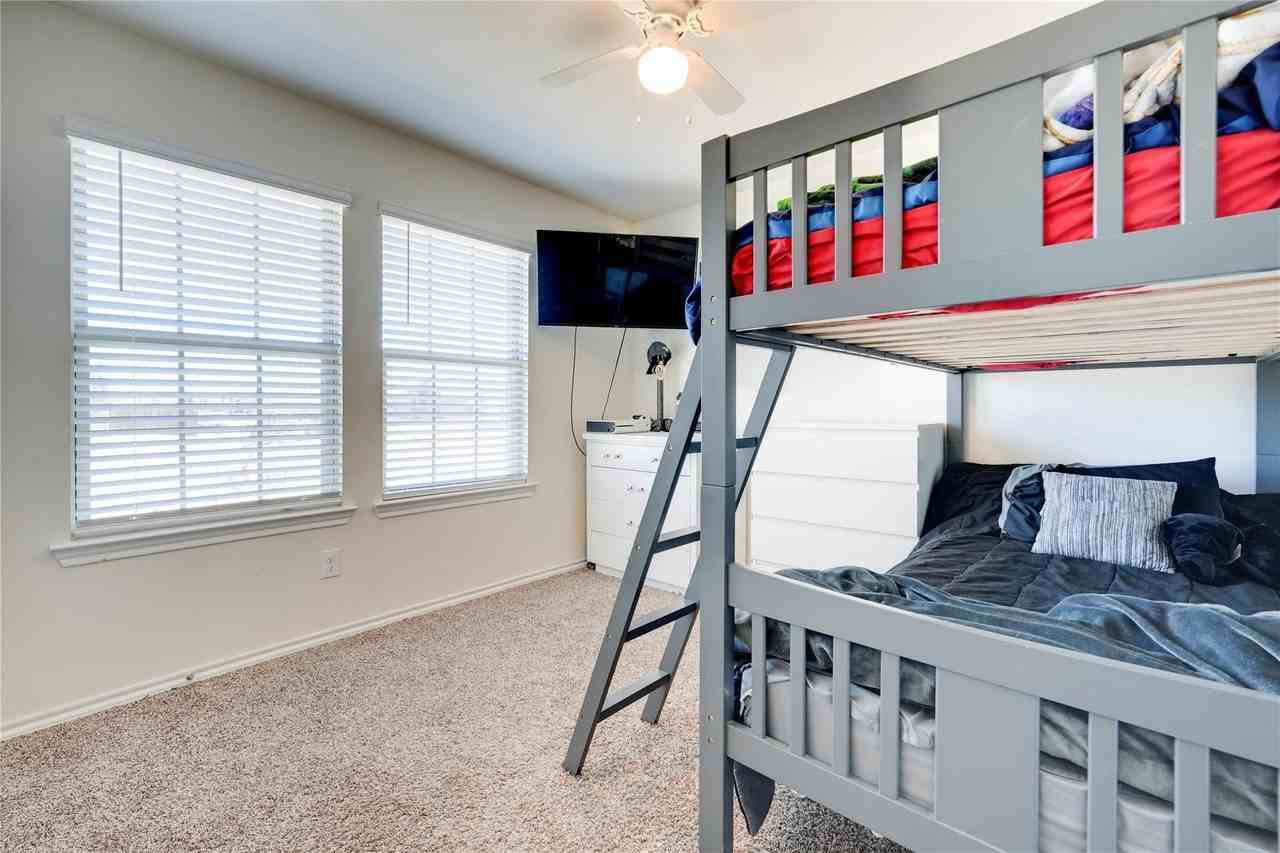 830 Rustic Way - Photo 6 of 33