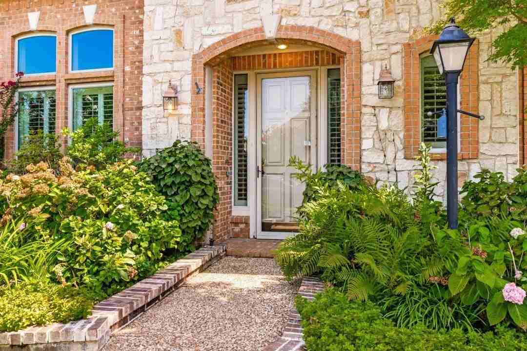 1017 Cherrywood Trl - Photo 3 of 25
