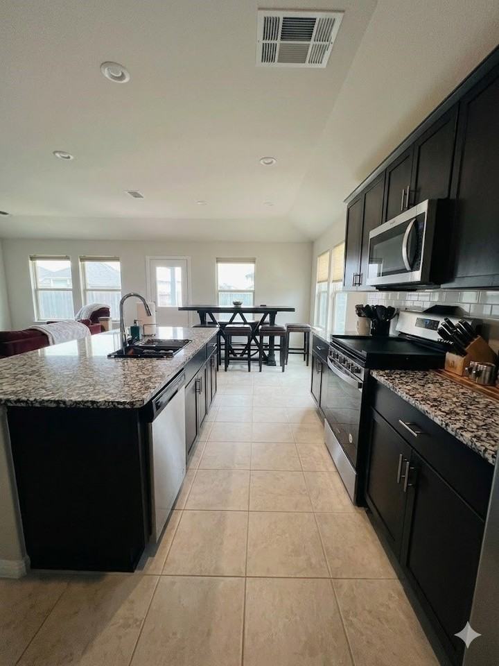 6304 Dry Gulch Trl - Photo 7 of 31
