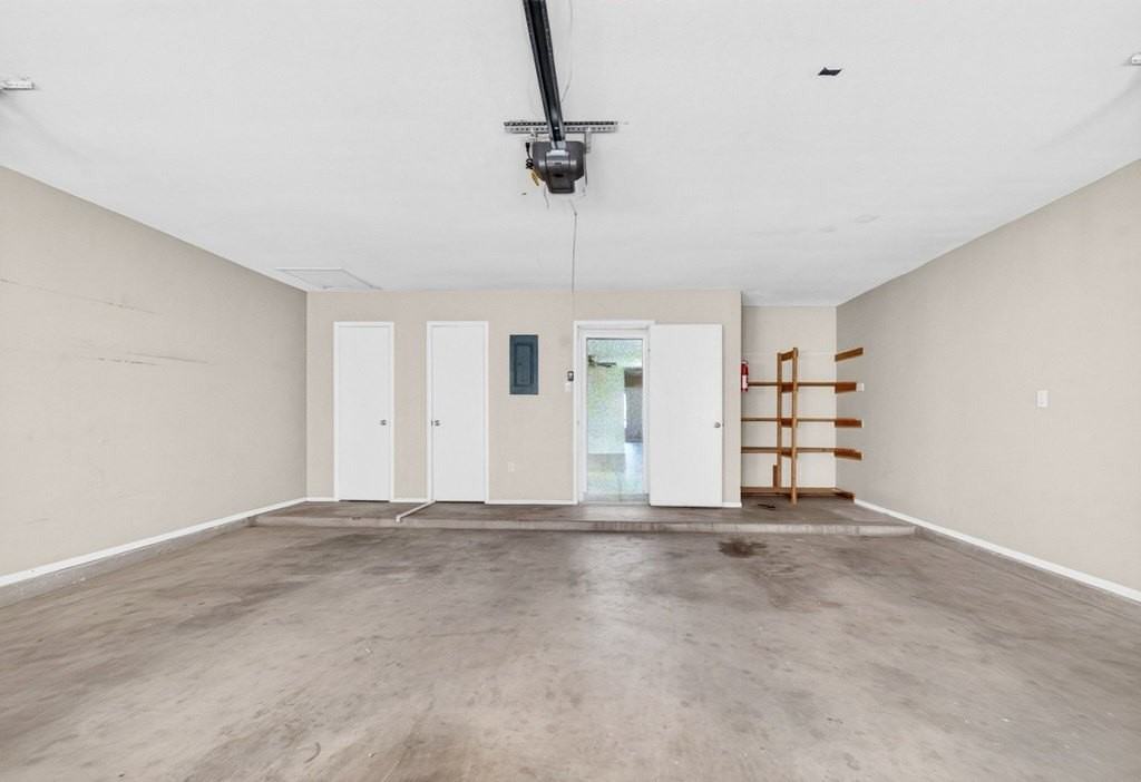 4319 Storey Ave #B - Photo 2 of 43