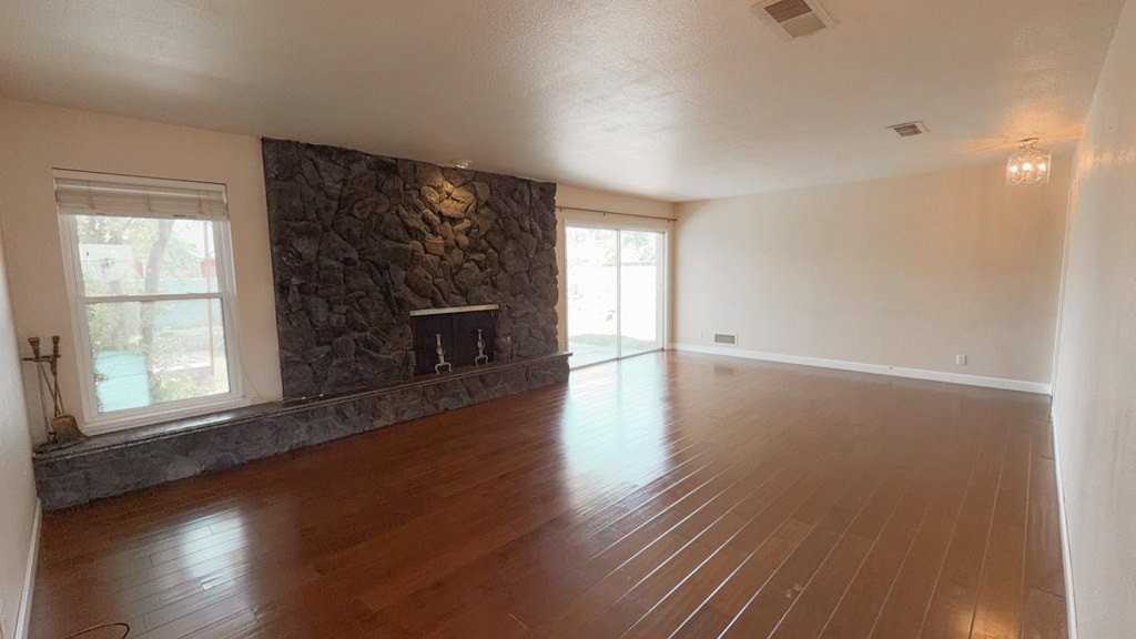 3611 Baumann Ave - Photo 4 of 21