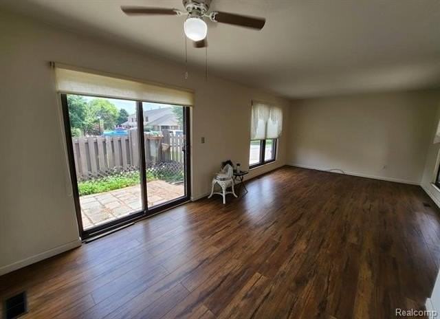 31573 Green Meadow Ln - Photo 5 of 19