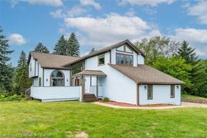 featured image of 1083 N Livernois Rd