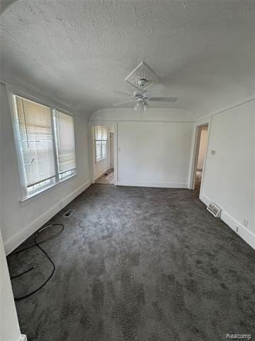 12129 Monica St - Photo 3 of 23