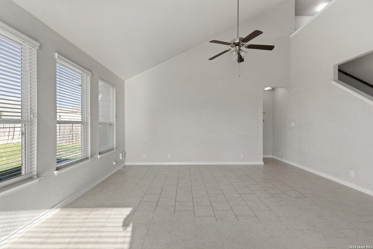 13835 Fredrick Hl - Photo 4 of 46