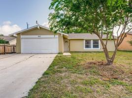 featured image of 5611 Green Manor St
