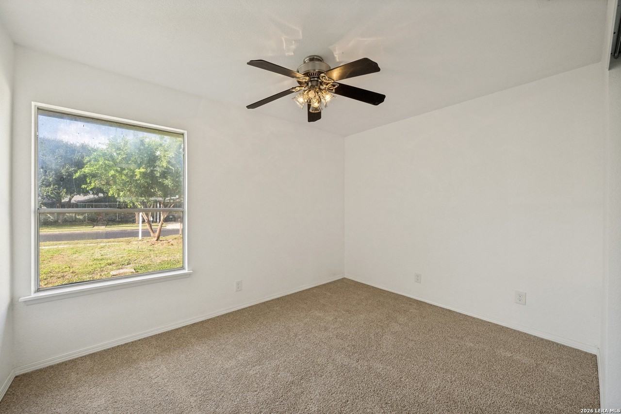 5611 Green Manor St - Photo 6 of 13