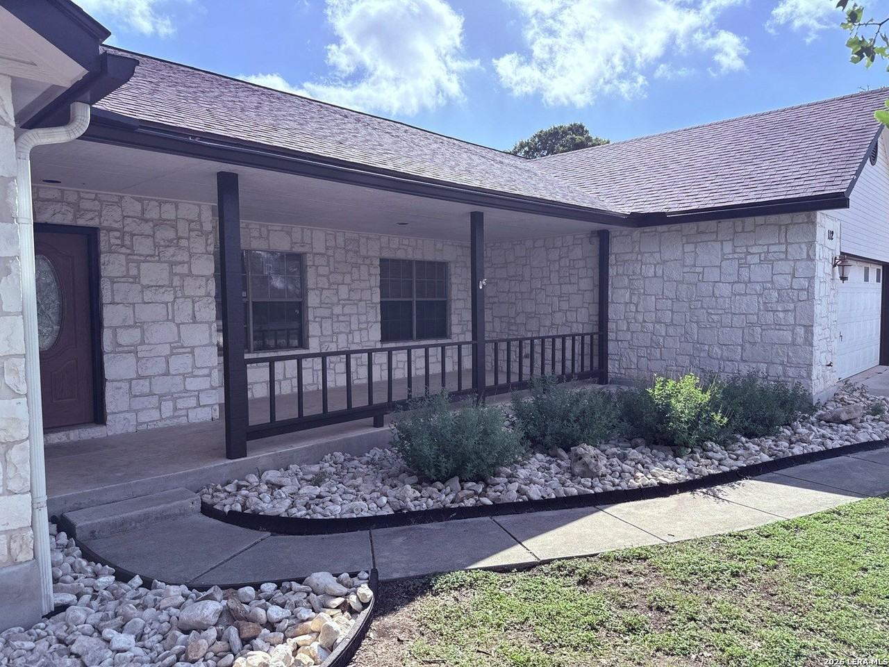 112 Ranger Dr - Photo 3 of 30