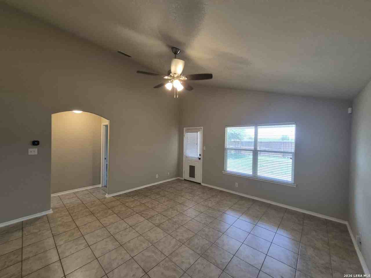10213 Metz Vly - Photo 7 of 39