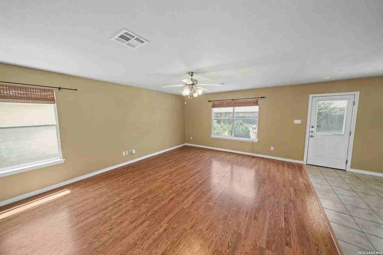 308 Prickly Pear Dr - Photo 7 of 43