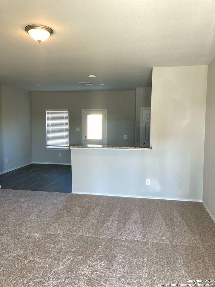 7436 Capstone Rdg - Photo 3 of 14