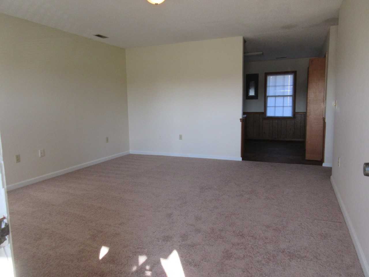 211 W Hampton Ave #7 - Photo 2 of 8