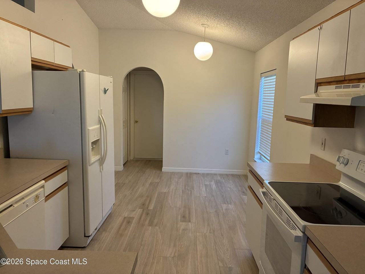 1776 Vista Lake Cir - Photo 5 of 30