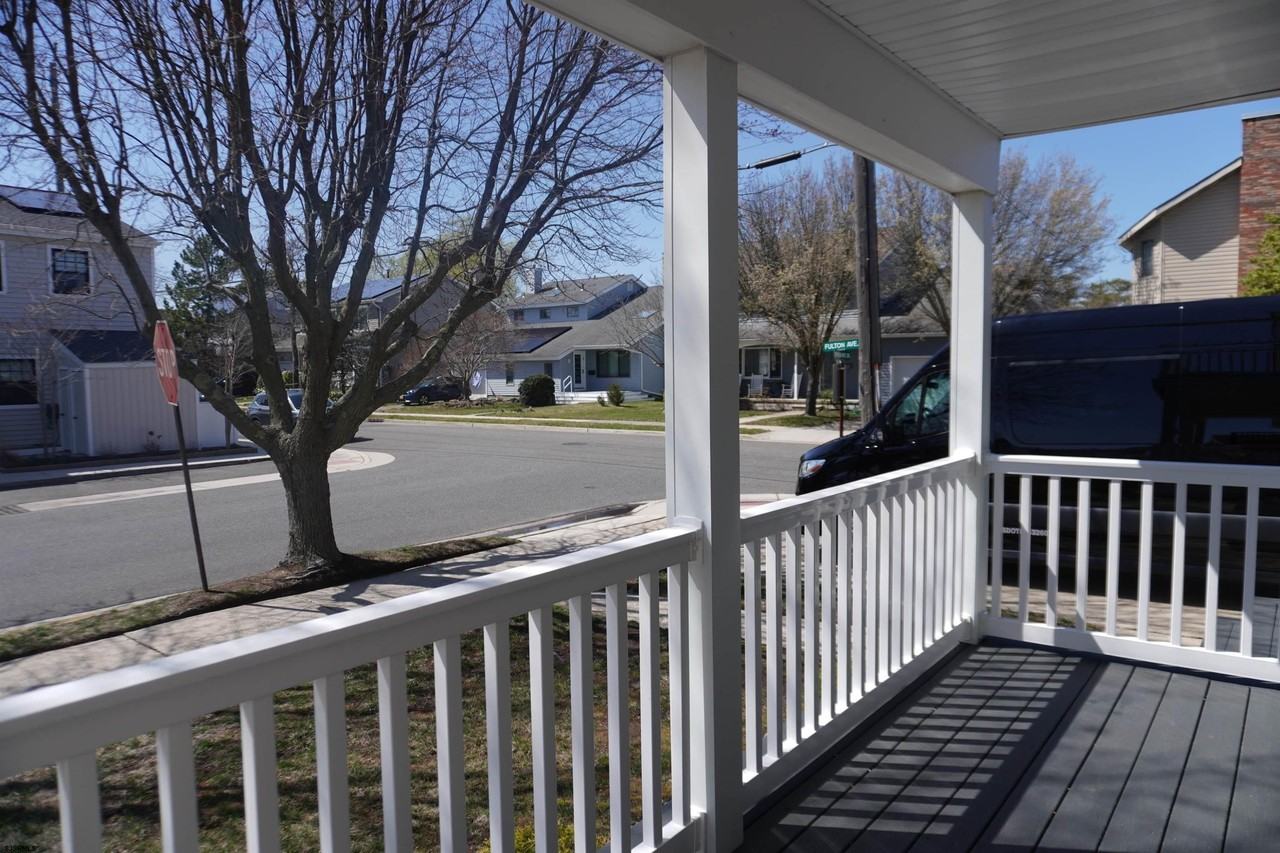 453 Berkshire Dr - Photo 5 of 21