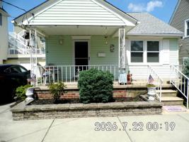 featured image of 819 Pelham Pl