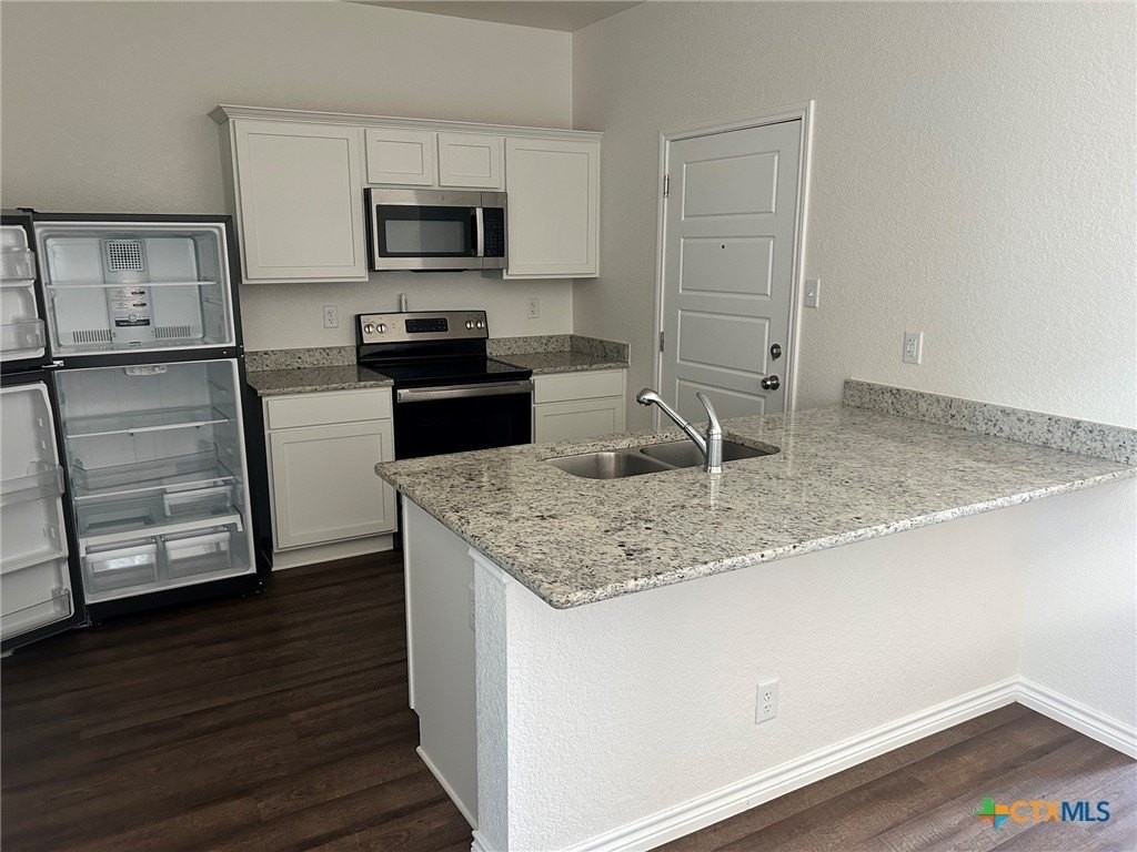 1101 Carlsberg Dr - Photo 3 of 7