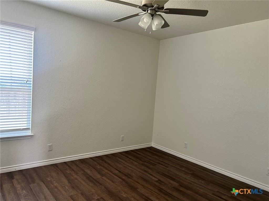 1101 Carlsberg Dr - Photo 4 of 7