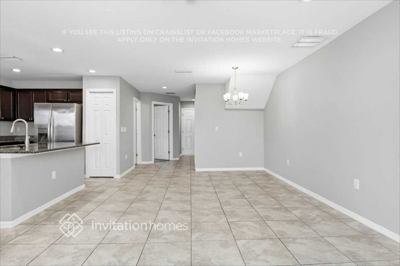 27522 Desert Willow Way - Photo 5 of 21