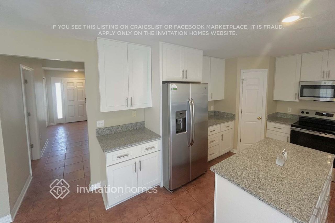 5020 Spanish Oaks Blvd - Photo 3 of 15