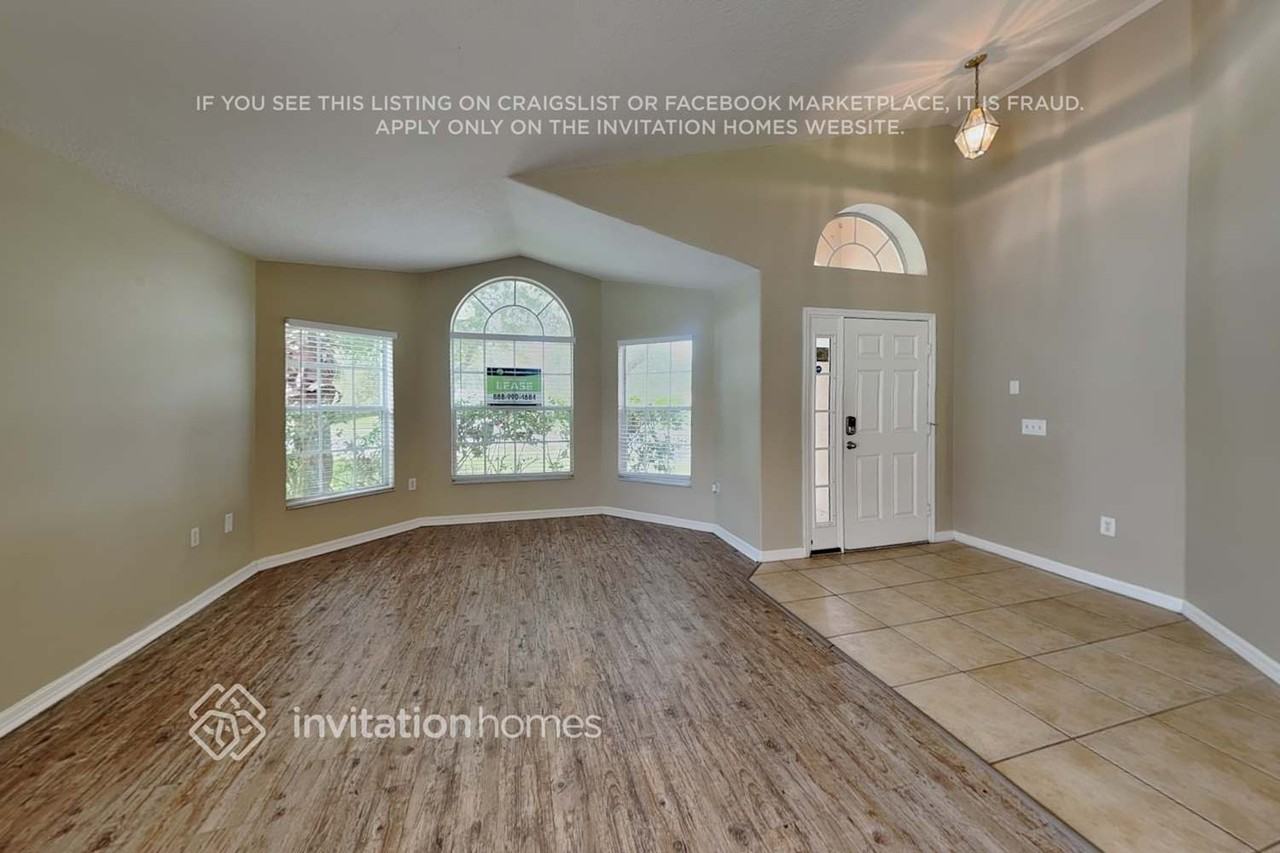 1260 Creekview Ct - Photo 3 of 18