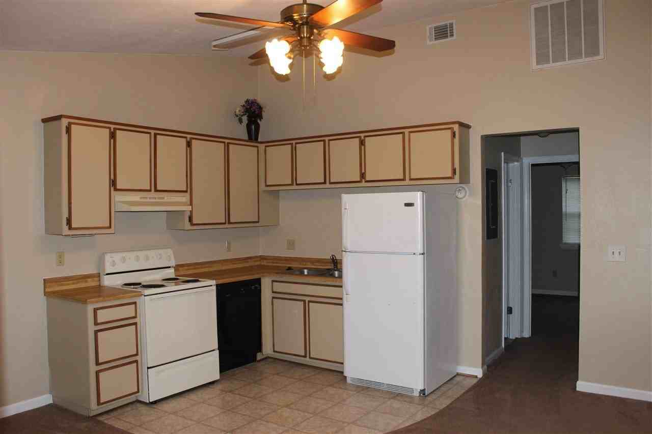 1253 Continental Ct - Photo 2 of 9