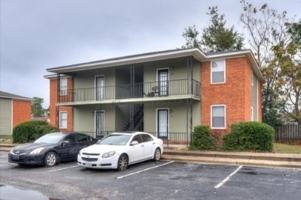 featured image of 2575 1/2 Tobacco Rd
