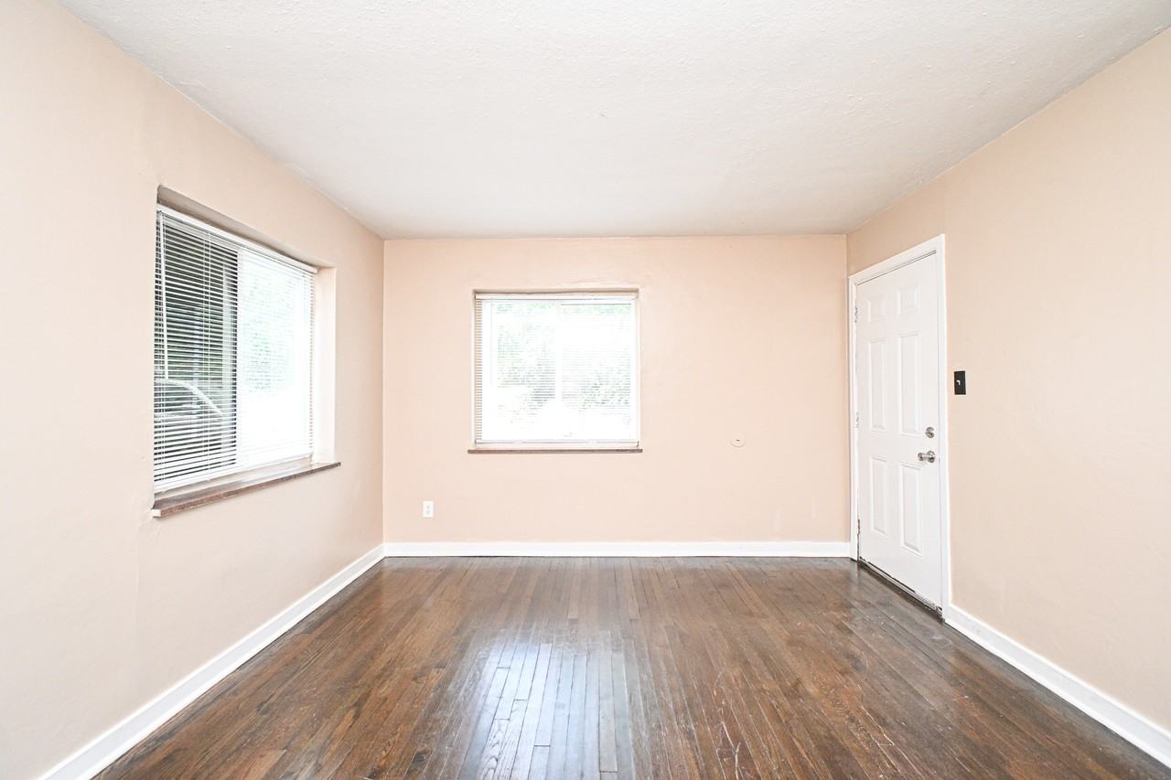 3042 Percy Ave #2 - Photo 2 of 19