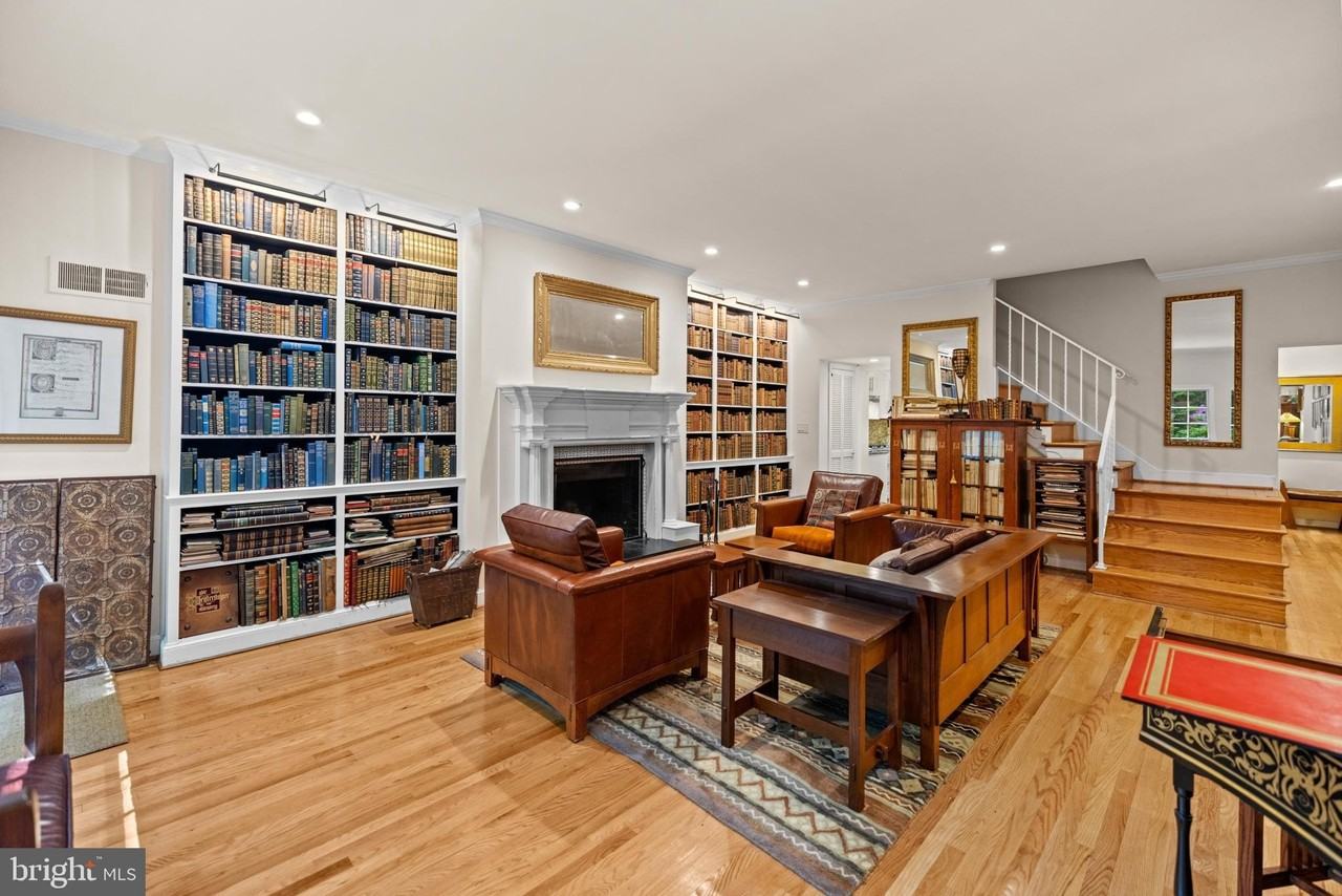 2426 I St Nw - Photo 2 of 35