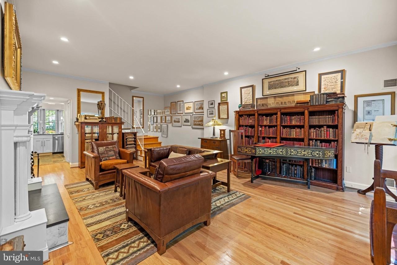 2426 I St Nw - Photo 4 of 35