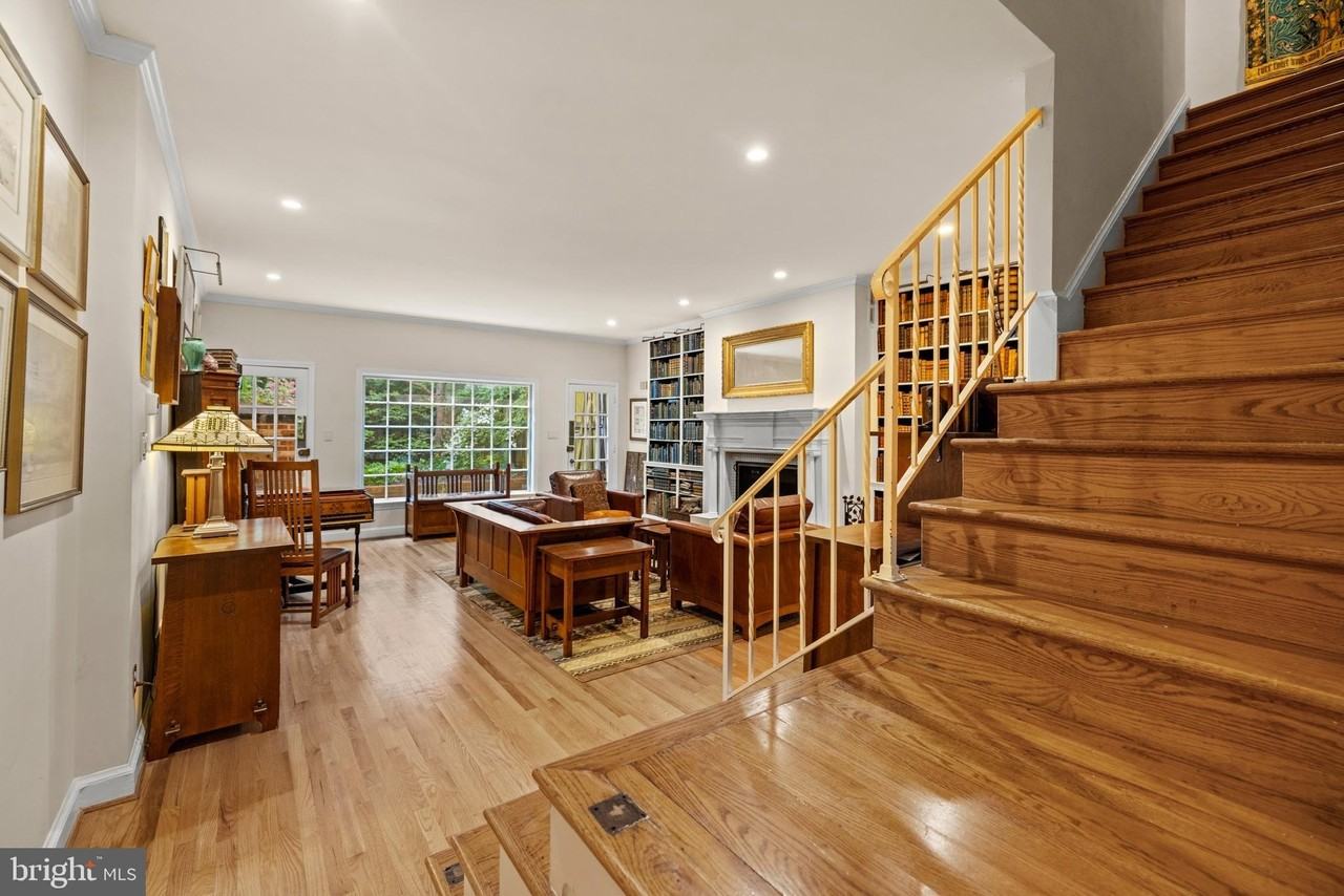 2426 I St Nw - Photo 6 of 35
