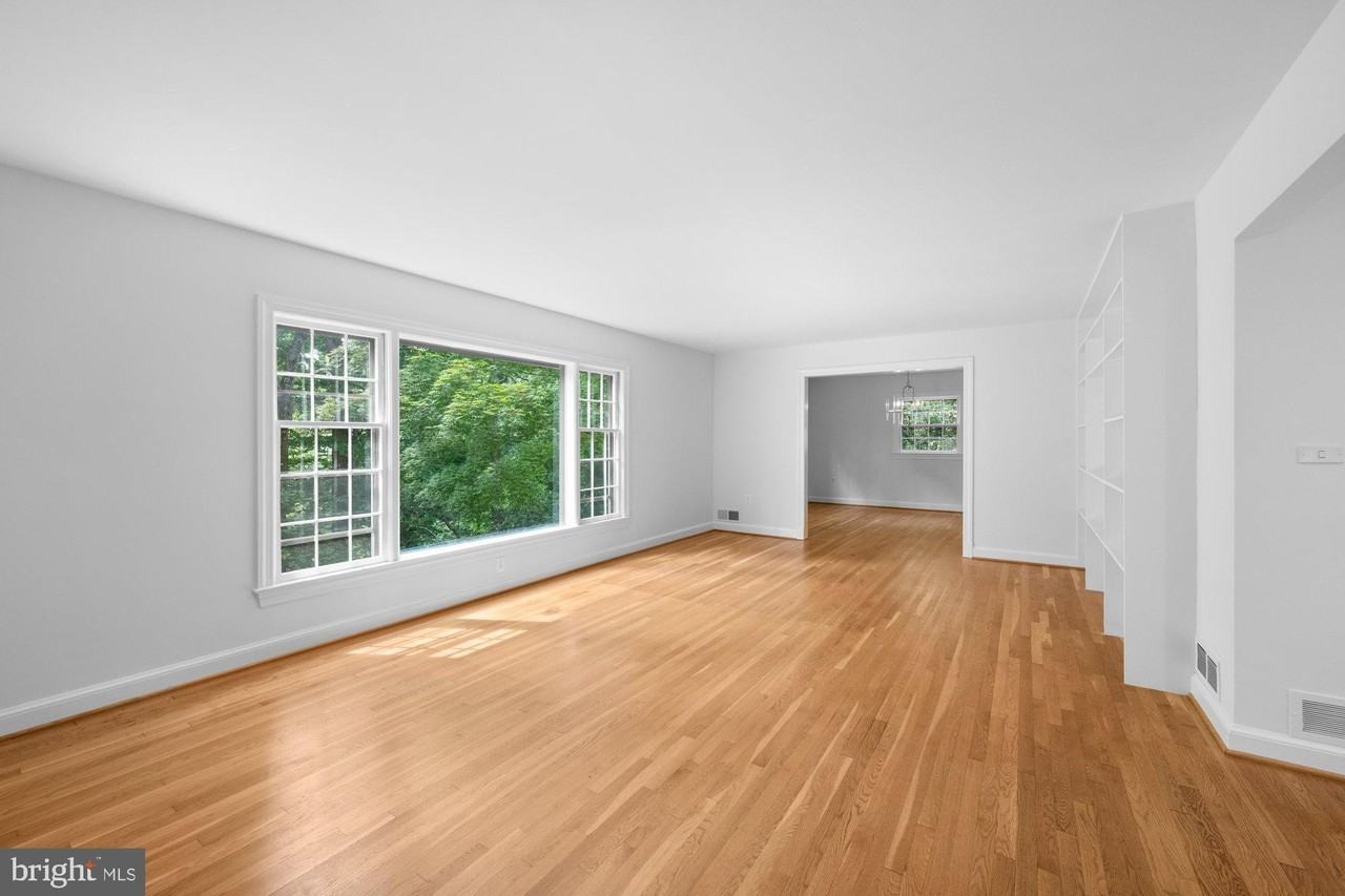 2816 Ellicott St Nw - Photo 3 of 35