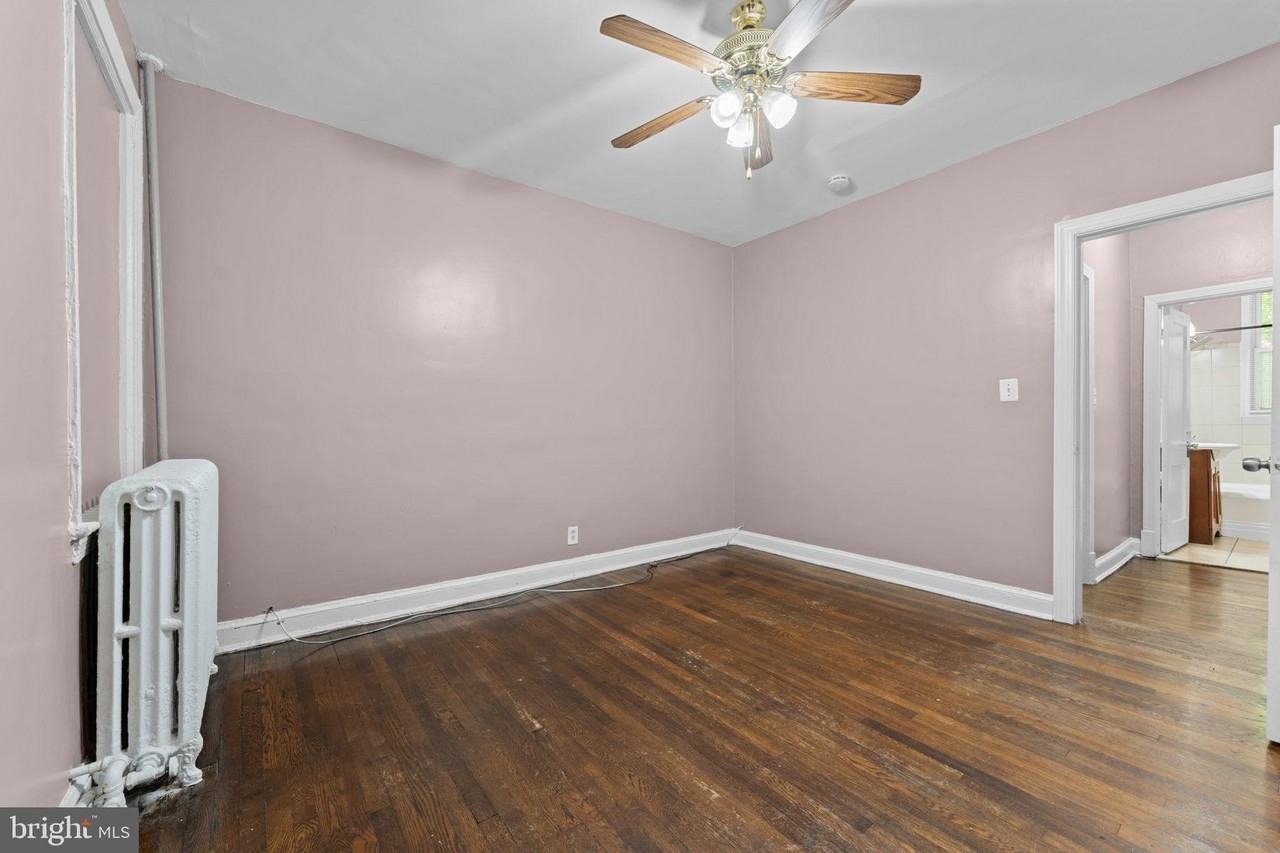 1617 F St Ne - Photo 5 of 16