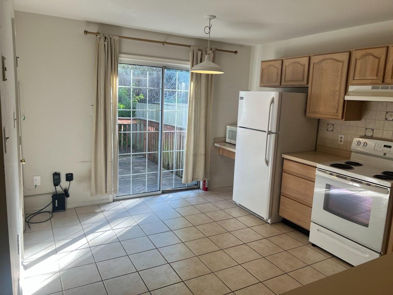 120 Clover Ct - Photo 5 of 6